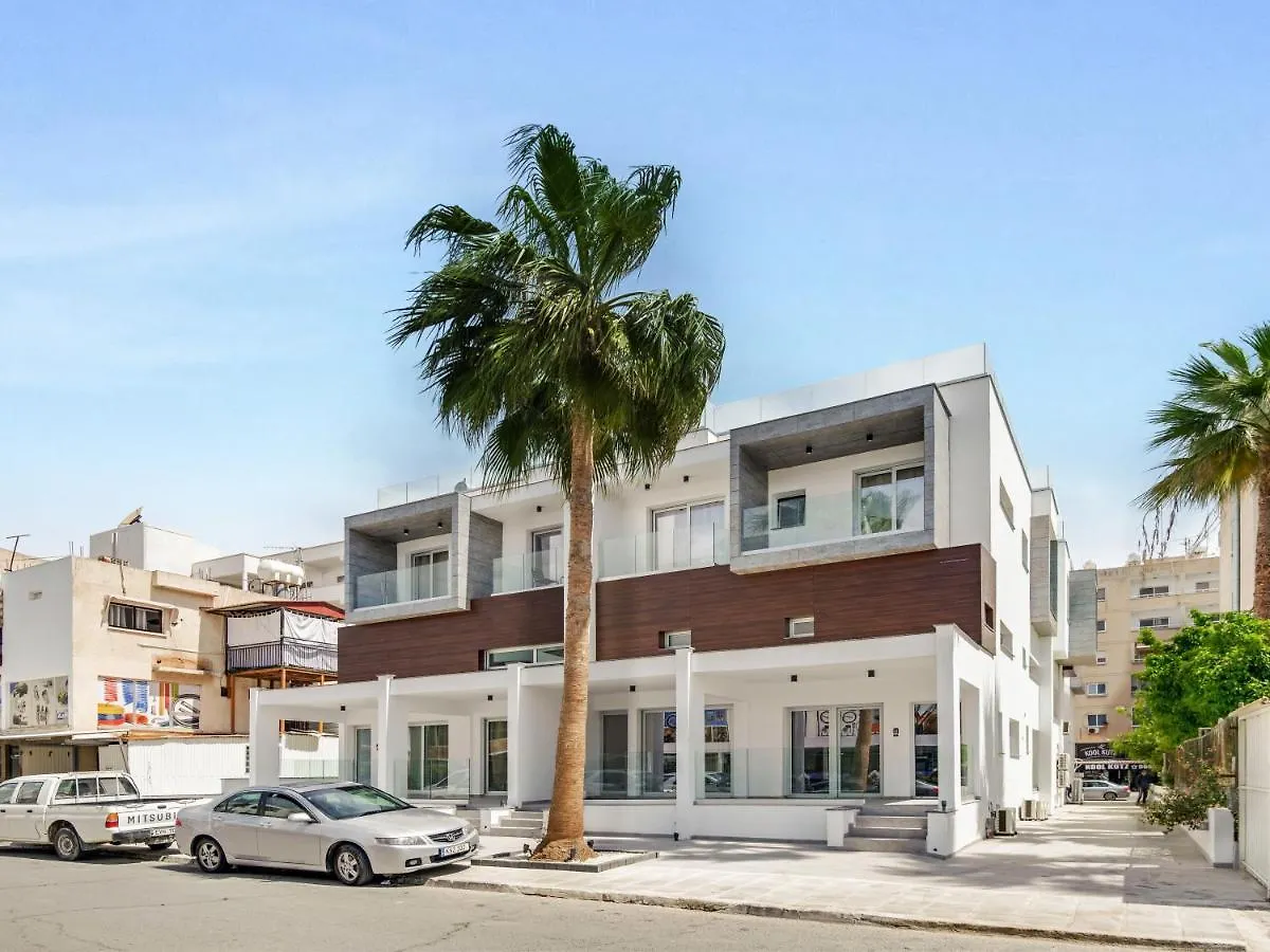 Sanders Crystal Larnaca 0*,
